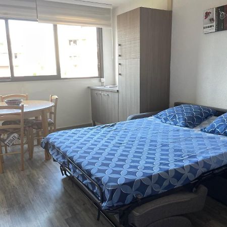 Frejus, Studio Dans Residence Avec Piscine エクステリア 写真
